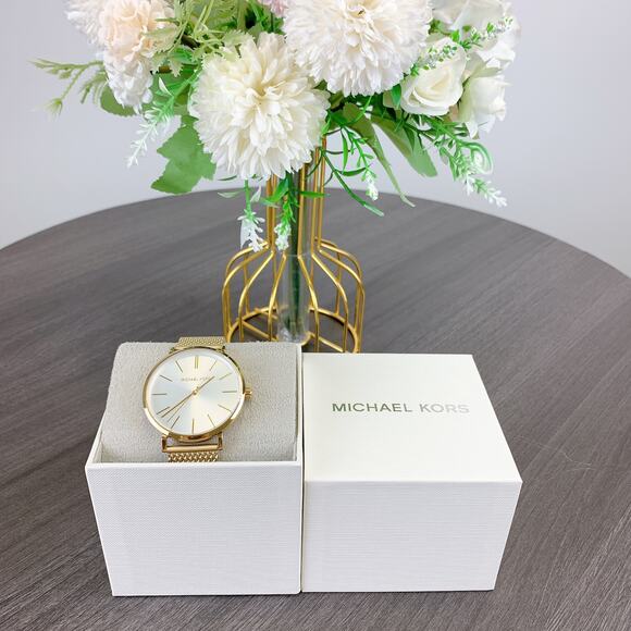 Michael Kors MK7150 Auden Three-Hand Gold-Tone Alloy Watch - Picture 3 of 9